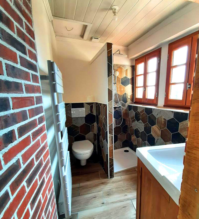 gite mont2roux3 768x845